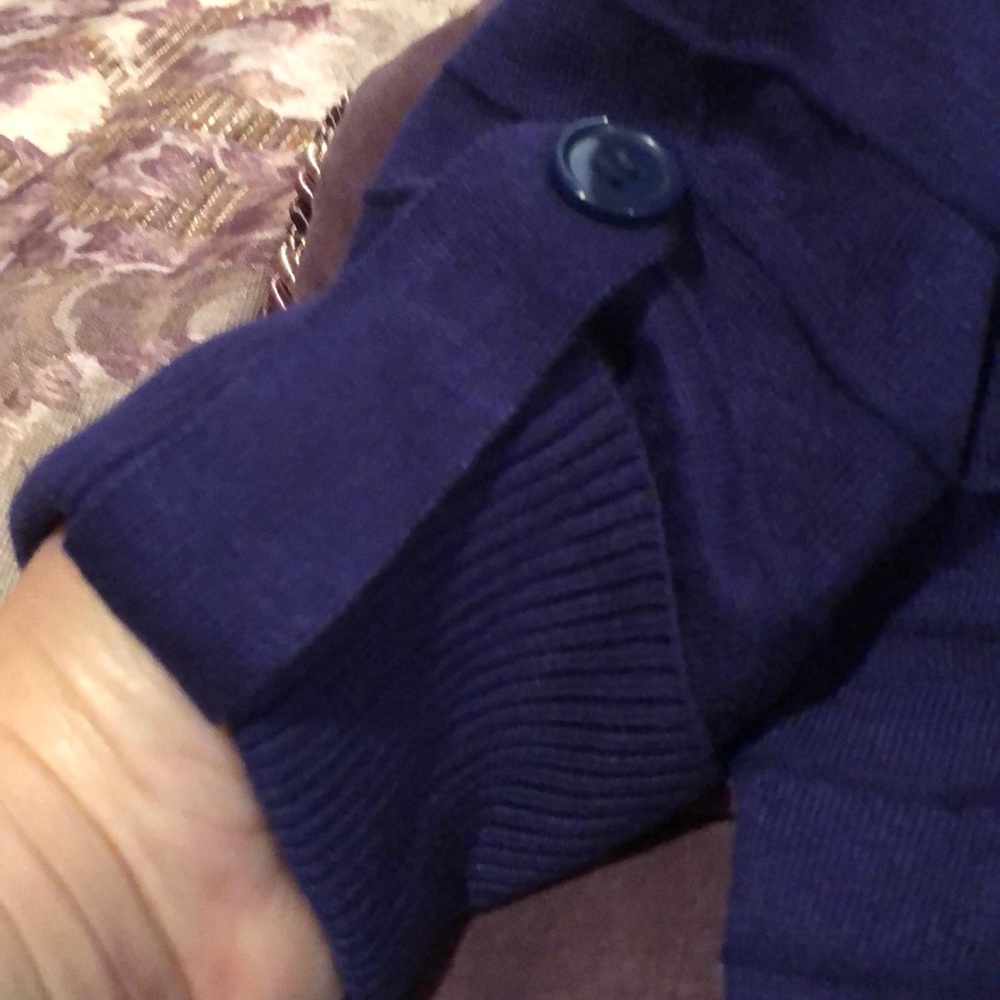 Sweater - Picture 3 of 4